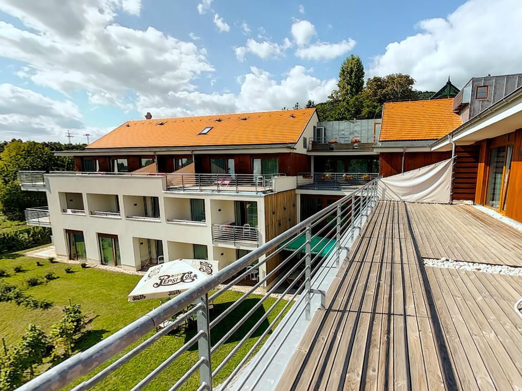 Hotel Bonvino Badacsony Бадачоньтомай Экстерьер фото